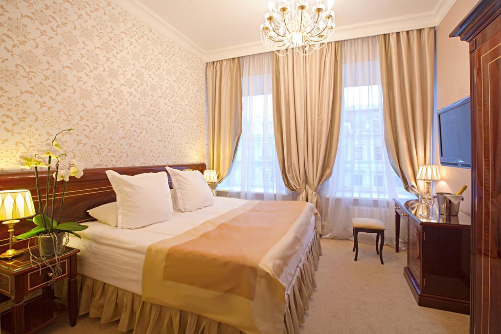 فندق سانت بطرسبرغفي  فندق جولدن تريانجل بوتيك الغرفة الصورة